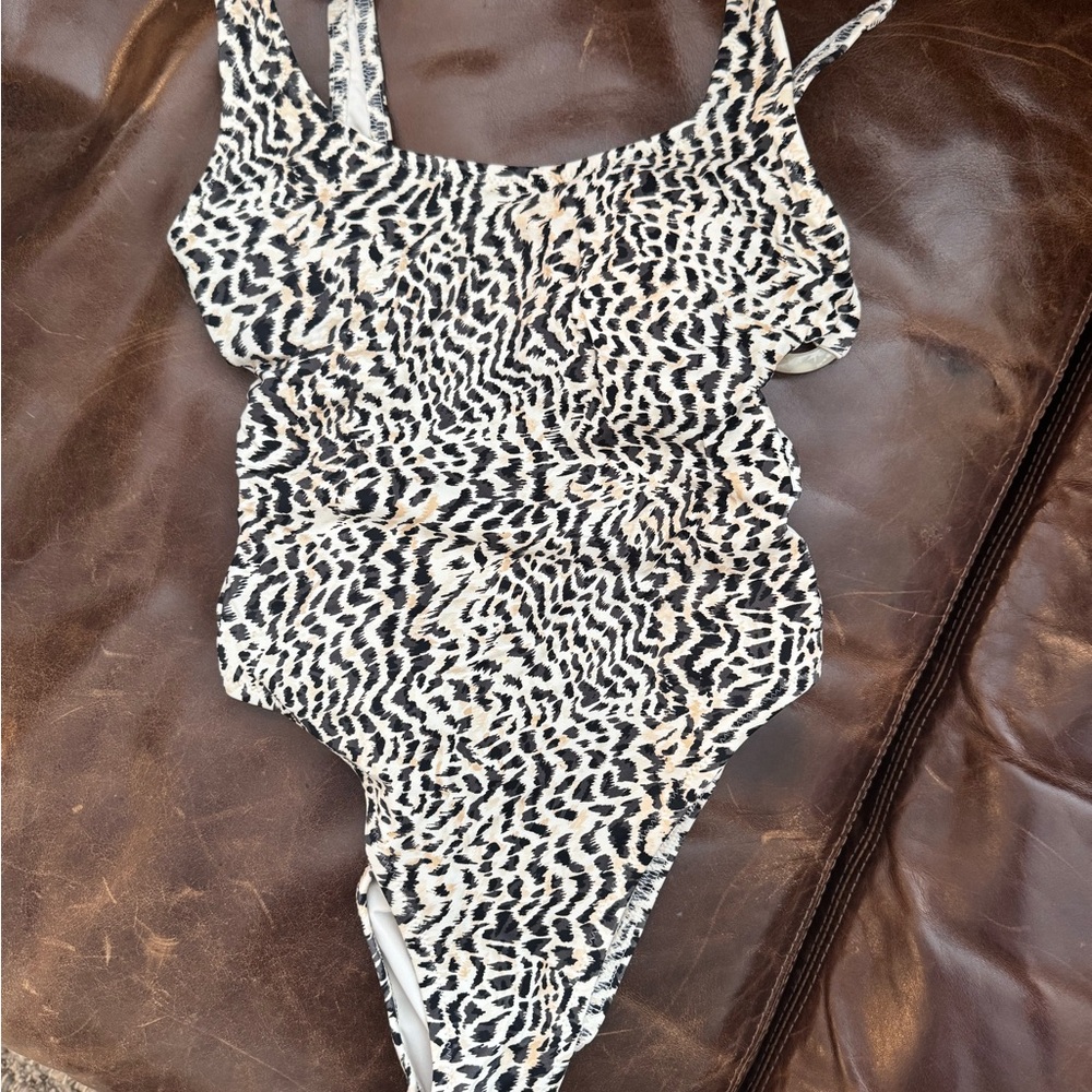 Aerie Black and White Patterned One Piece Swimsuit